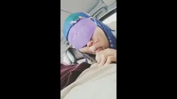 Ukhti Jilbab Biru Sepong Kontol Di Mobil Panas Lumer WOT
